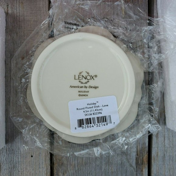 LENOX Holiday Round Fluted Dish Candy Bowl 24k gold Holly - Picture 4 of 7